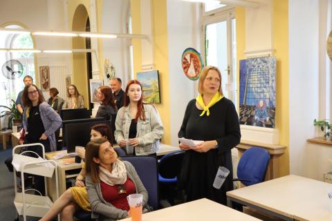 Vernisáž výstavy Tvoříme Jabok - Hana Čížková představuje instalaci "Jabokův Žebřík" Jana Brázdy ""